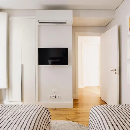 Chiado Square Apartments | Lisbon Best Apartments * Лиссабон