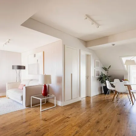 Chiado Square Apartments | Lisbon Best Apartments