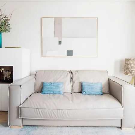 Chiado Square Apartments | Lisbon Best Apartments Лиссабон