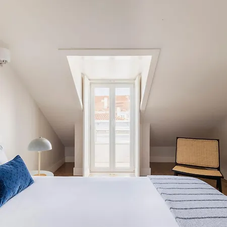 Chiado Square Apartments | Lisbon Best Apartments Апартаменты