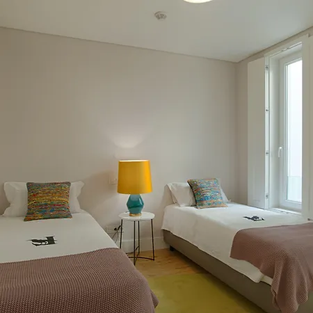 Chiado Square Apartments | Lisbon Best Apartments Апартаменты