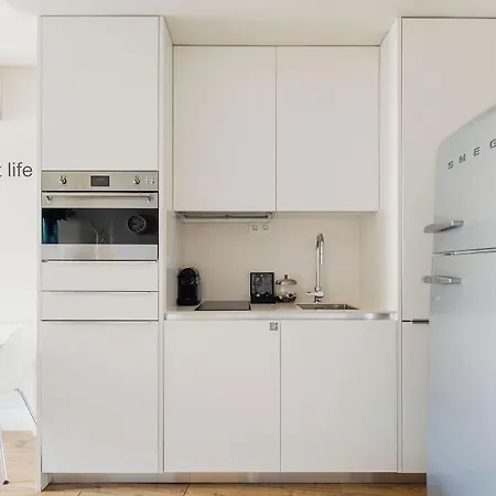 Apartman Chiado Square | *