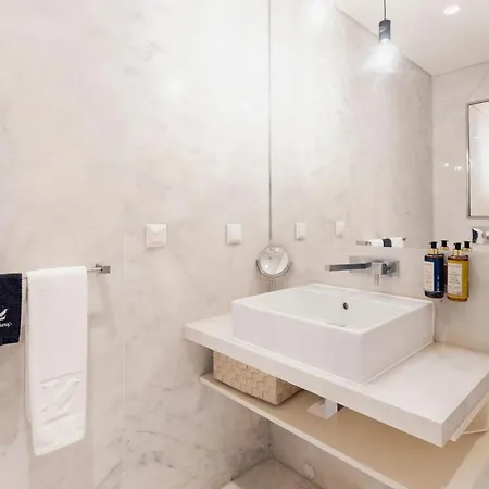 Chiado Square Apartments | Lisbon Best Apartments *