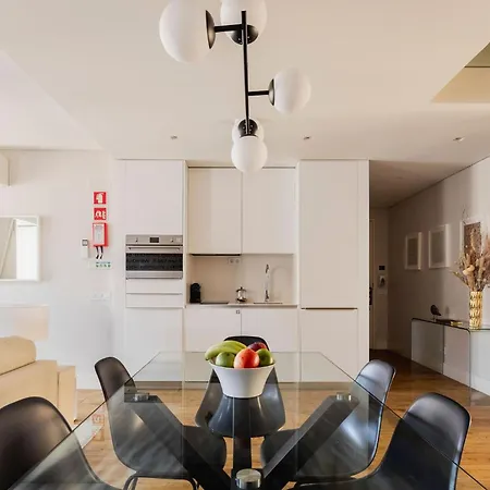 Chiado Square Apartments | Lisbon Best Apartments *